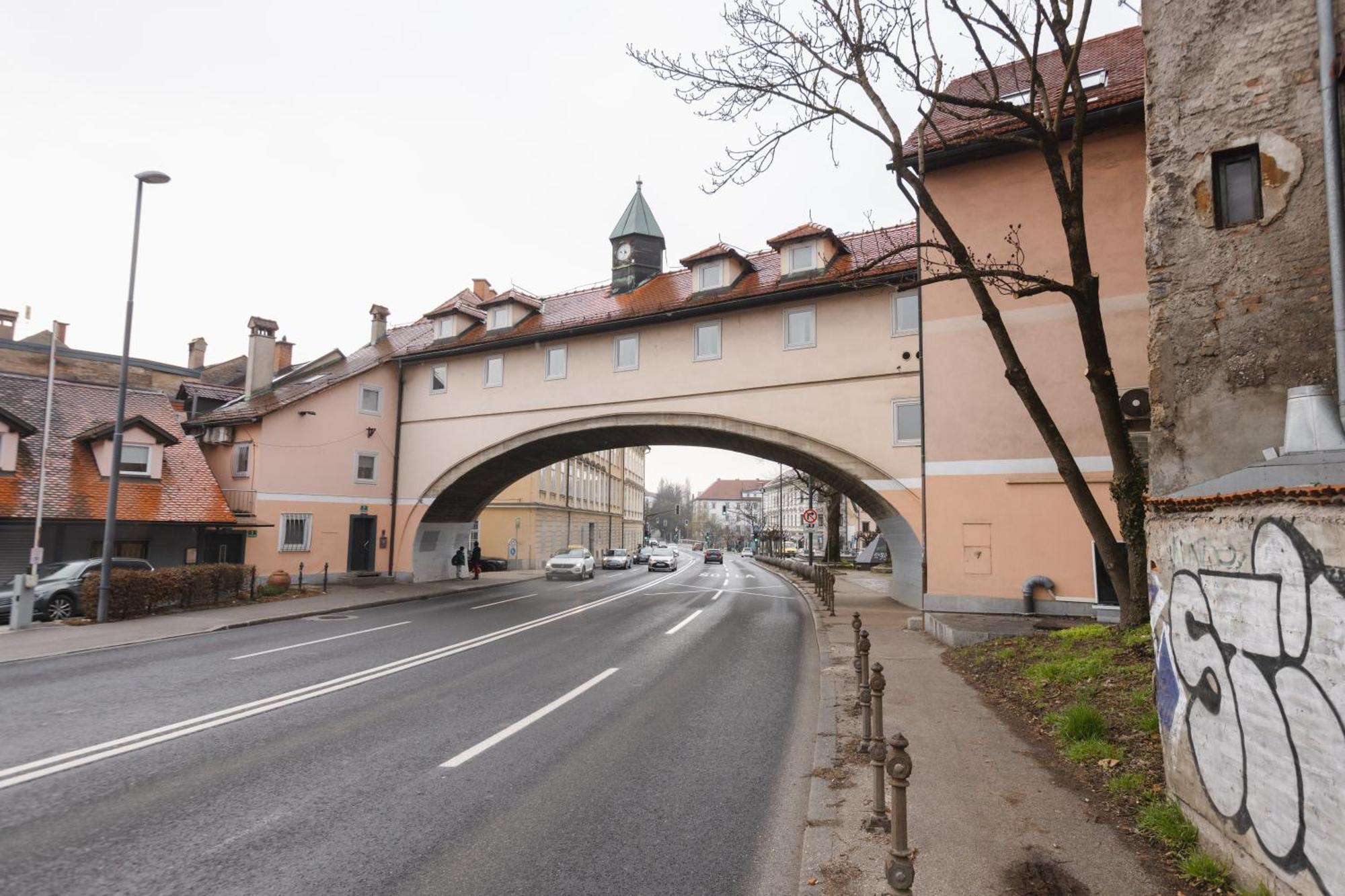 Bridge Apartments Любляна Екстериор снимка