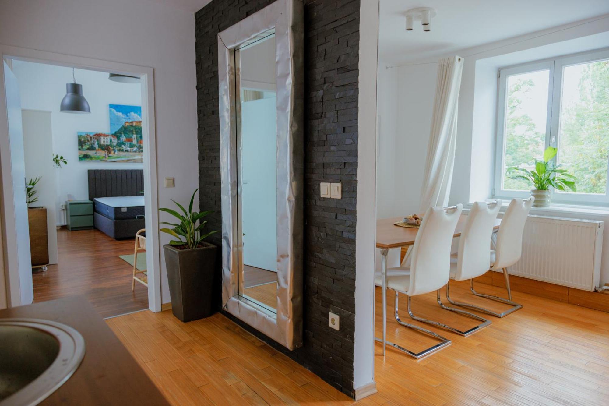Bridge Apartments Любляна Екстериор снимка
