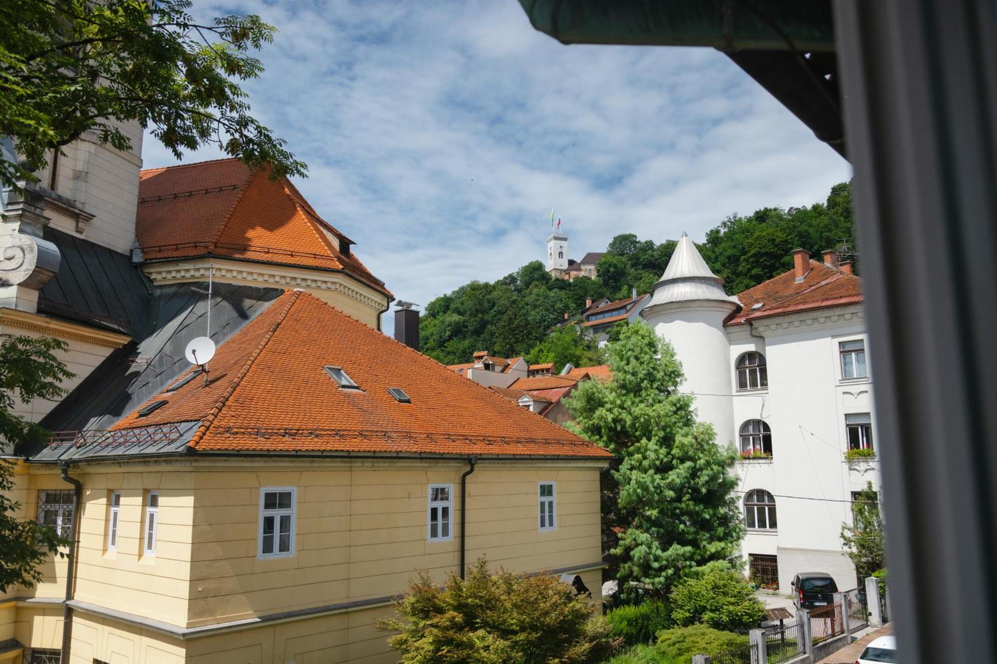Bridge Apartments Любляна Екстериор снимка
